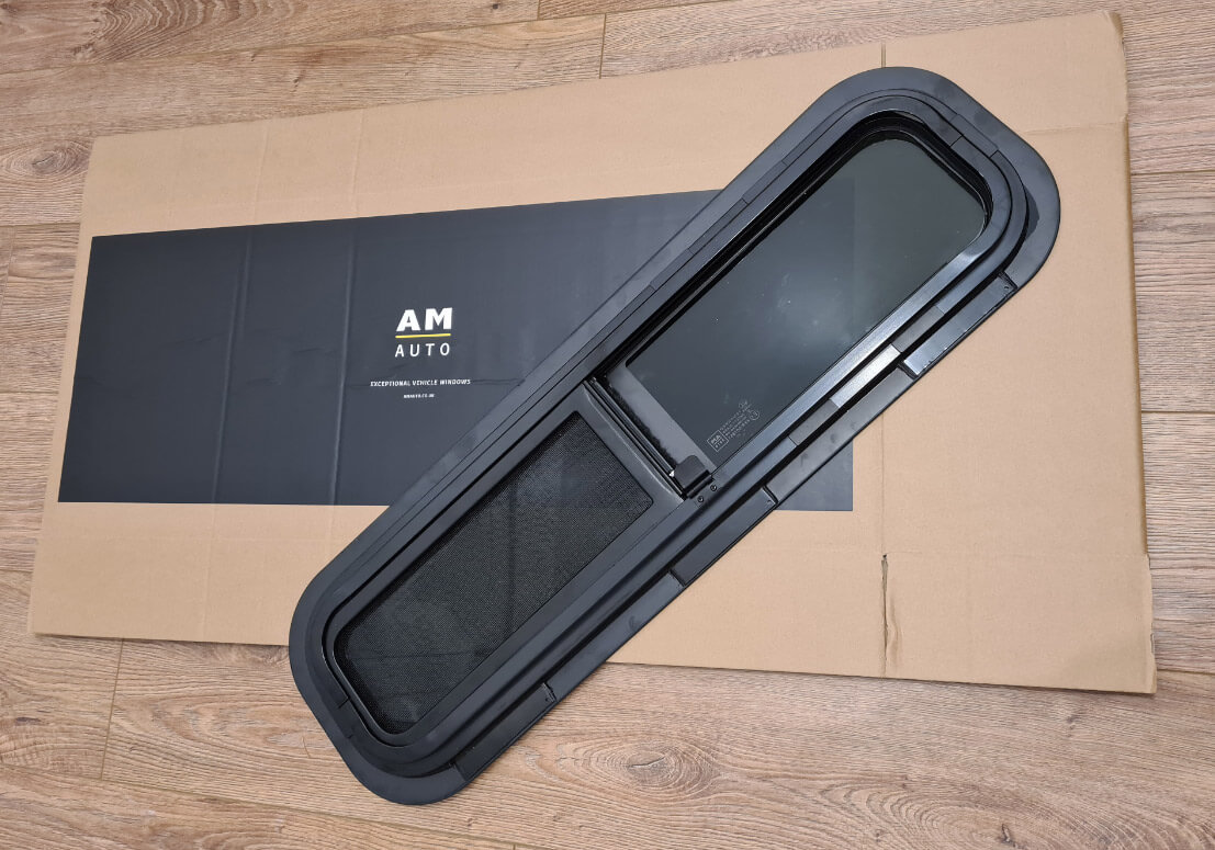 2 x Universal fönster kit - 780mm x 240mm med myggnät (+ bonding kit)